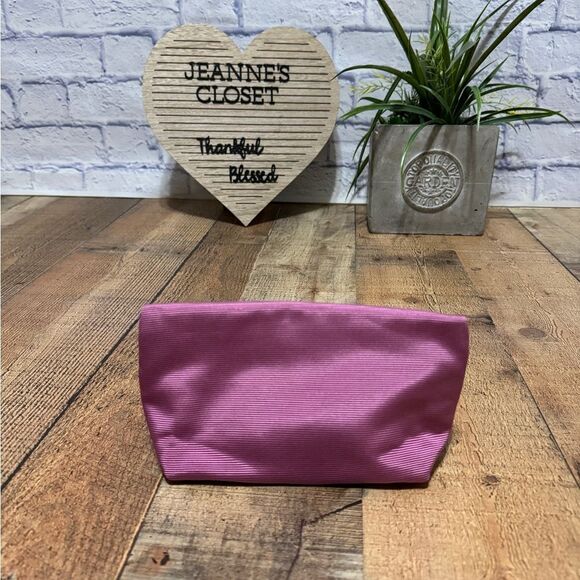 Salvatore Ferragamo cosmetic pouch - Picture 5 of 13